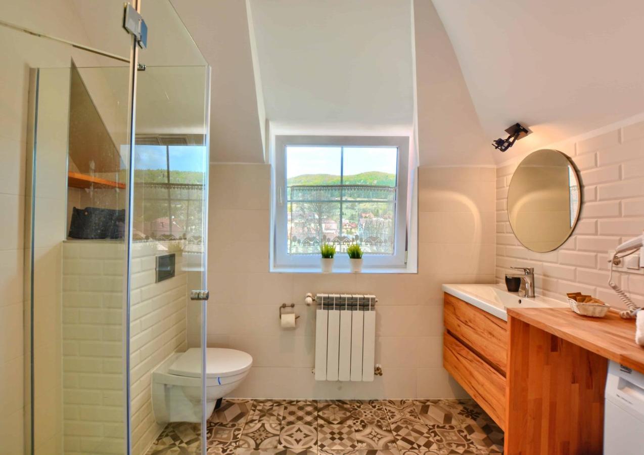 Apartament Beztroski Ustrzyki Dolne Exterior foto